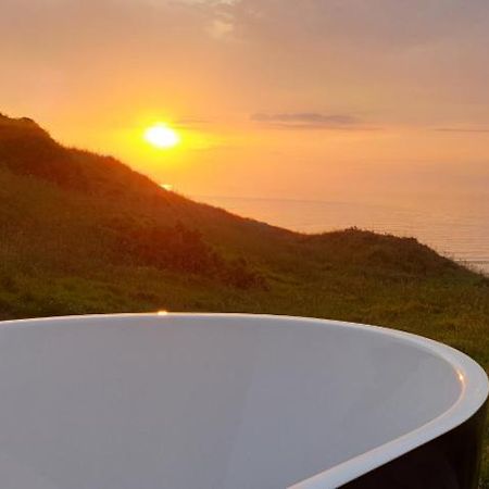 Willa Seaview Retreat -Amazing Ocean Views And Outdoor Bath Waiuku Zewnętrze zdjęcie